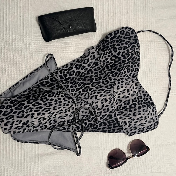 New bikini - Picture 1 of 3